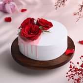 Romantic Roses Valentine Cake