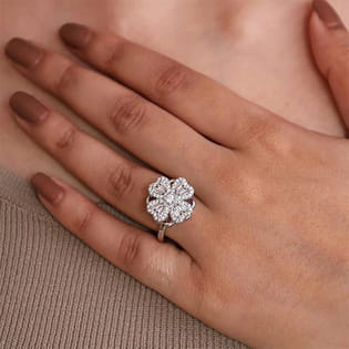 Romantic Rotating Heart Ring