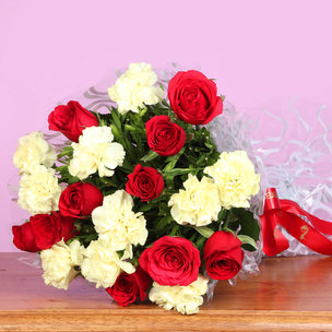 Rose Carnation Mixed Bouquet - Bouquet of 10 White Carnations and 10 Red Roses