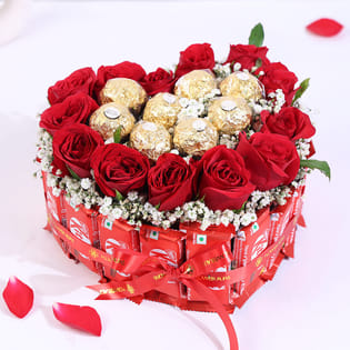 Roses N Choco Bites Romantic Gift Box