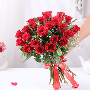 Roses of a Thousand Words