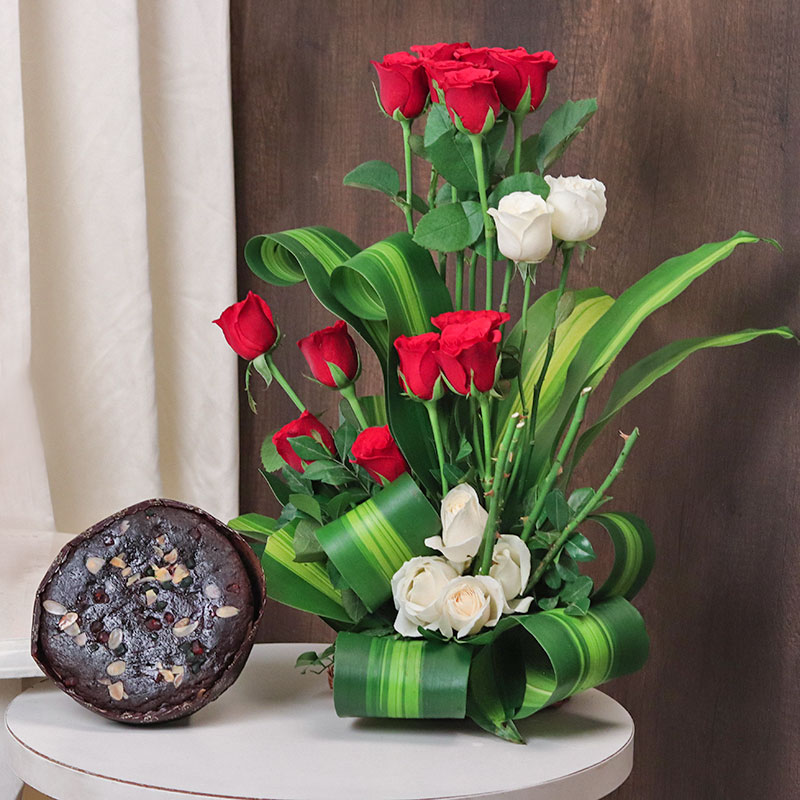 Christmas Flowers Roses With Xmas Plum Cake