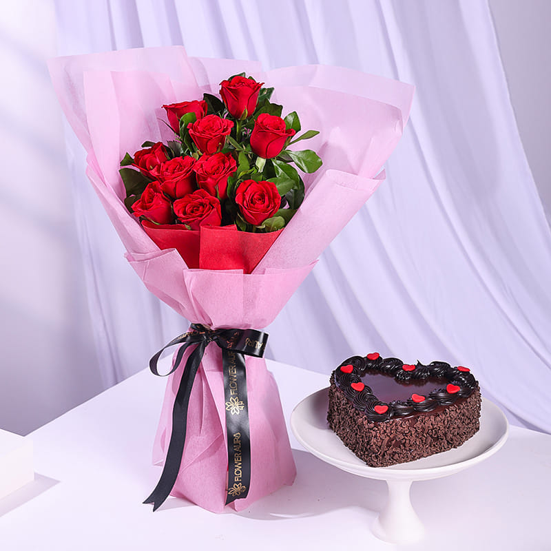 Rosy Romance Bouquet N Heart Choco Cake