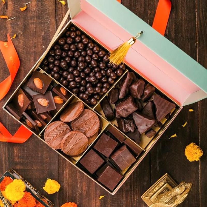 Royal Crunchy Treats Hamper