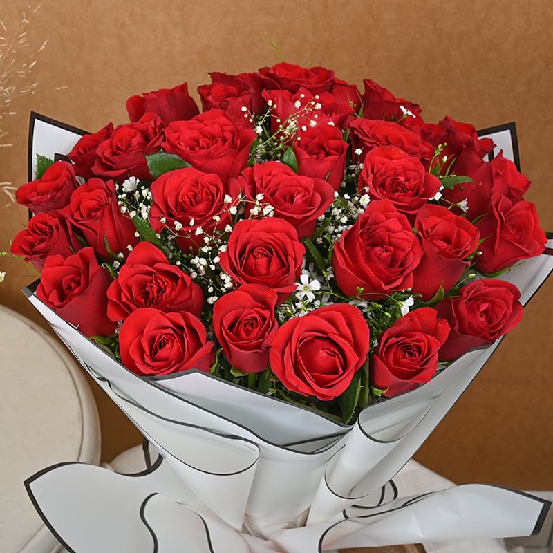 Royal Love Red Rose Arrangement Flower Online
