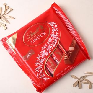 Rudraksha Mauli Rakhi Set With Milk Chocolate