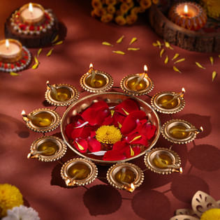 Sacred Brass Urli With Diyas