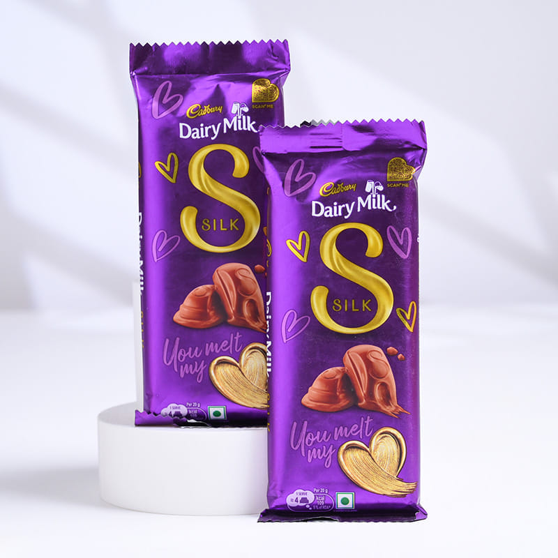Sacred Rudraksha Divine Rakhi With Chocolate