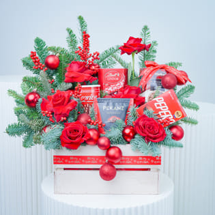 Scarlet Roses N Xmas Treats Hamper
