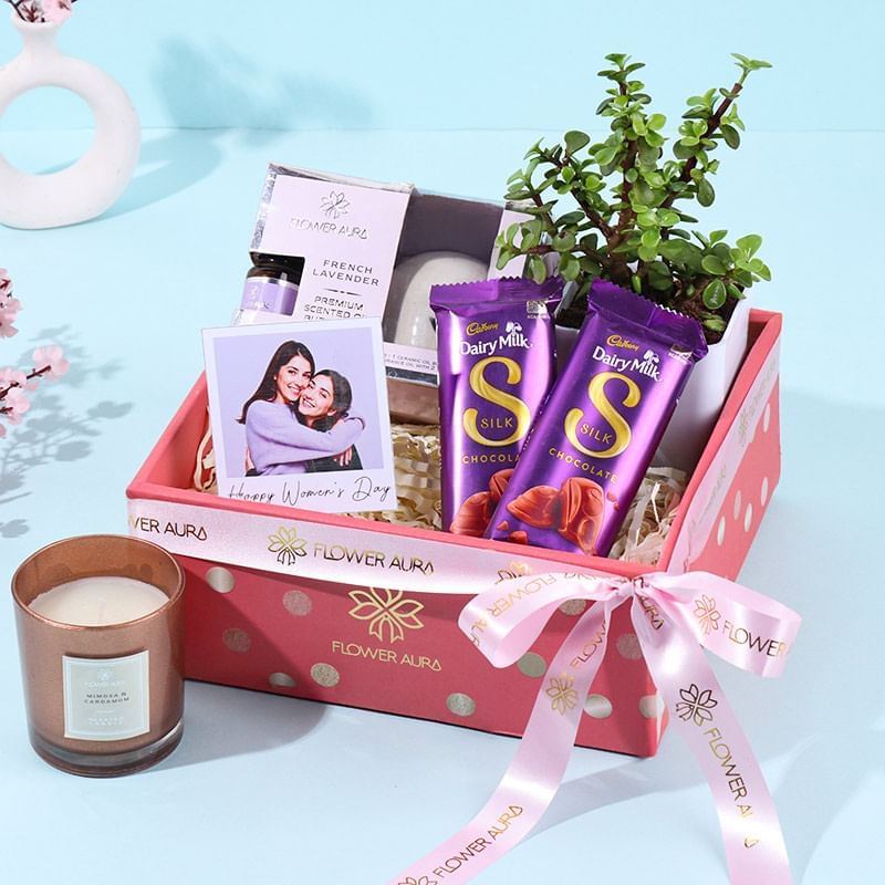 Serene Glow Womens Day Gift Hamper