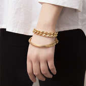 Set of Two Trendy Golden Bracelets