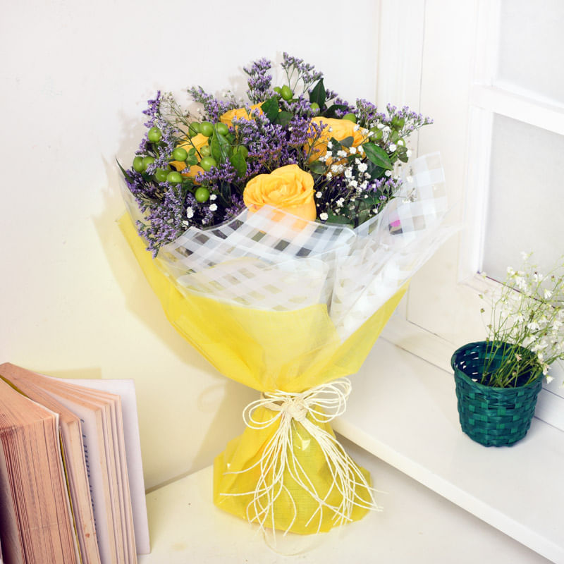 Shine And Bliss Yellow Roses