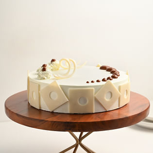 Delicious Butterscotch Cake For Birthday