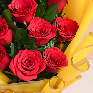 Bunch Of 12 Red Roses