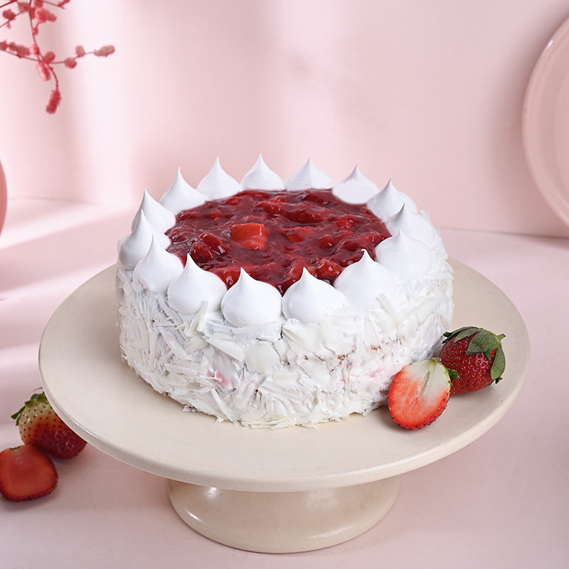 Strawberry White Vanilla Cream Cake