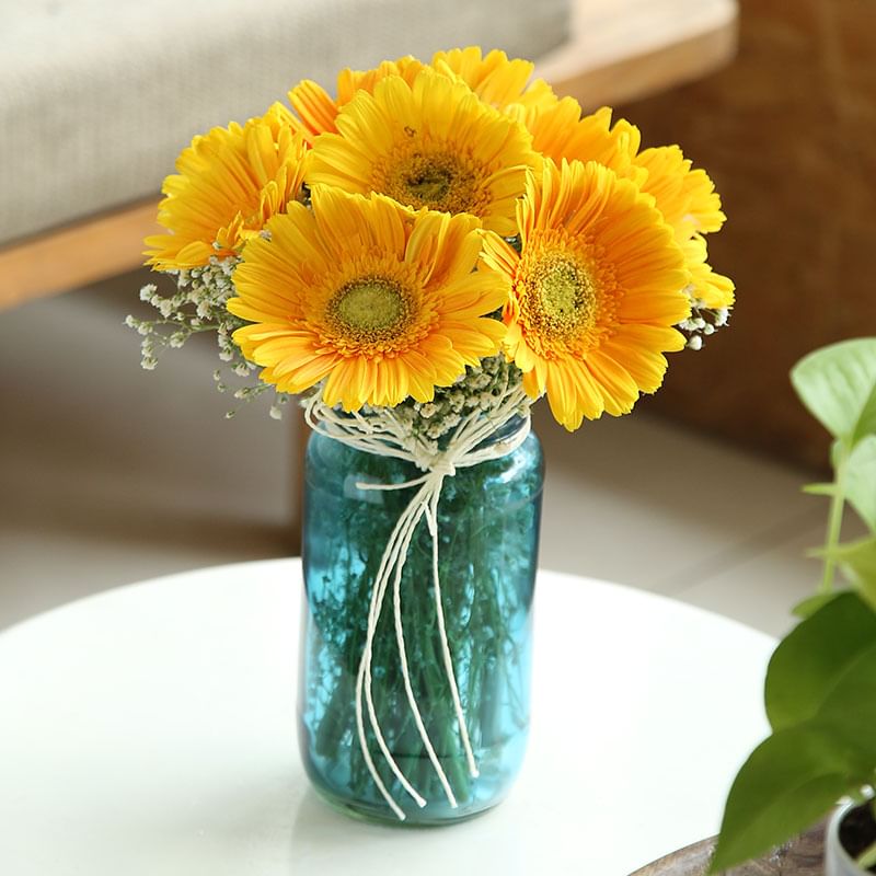 Stunning blue Glass Vase