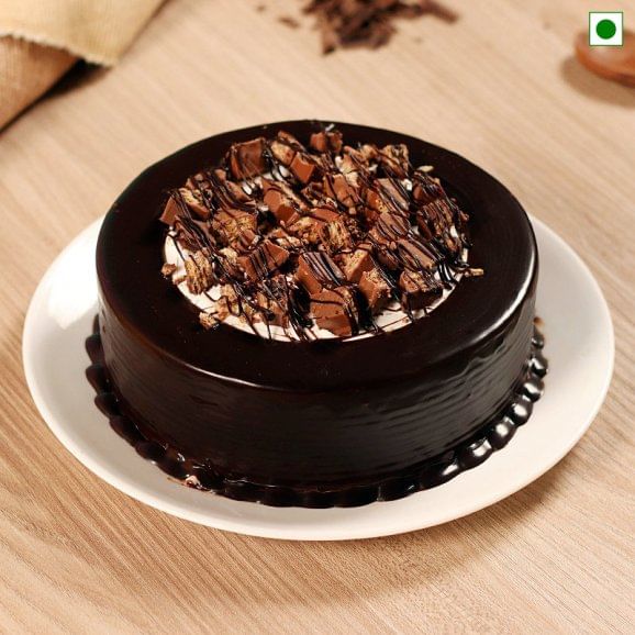 Choco Kitkat Eggless Cake Delivery