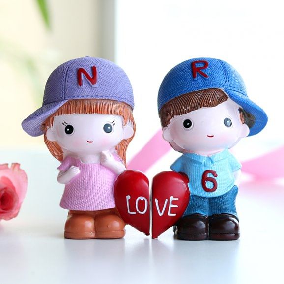 Valentines Love Couple Showpiece Gift