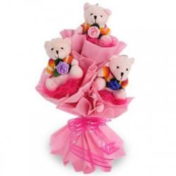 Triple-Cuddly-Bouquet