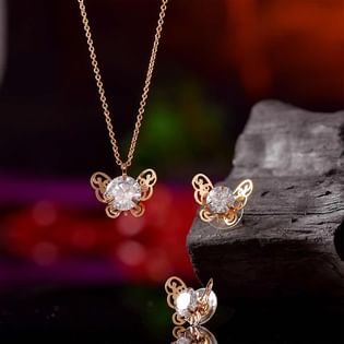 Stylish Earring And Pendant Chain Set