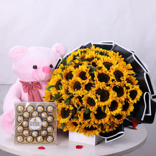 Sunflower Majesty With Teddy N Ferrero