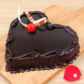 1/2 kg heart shaped chocolate cake - Part of Surprising Heartilicious Combo