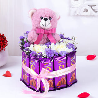Sweet Cuddles N Blooms Love Hamper