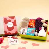 Sweet N Cosy Valentines Delight Hamper