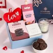 Sweet N Romantic Love Hamper