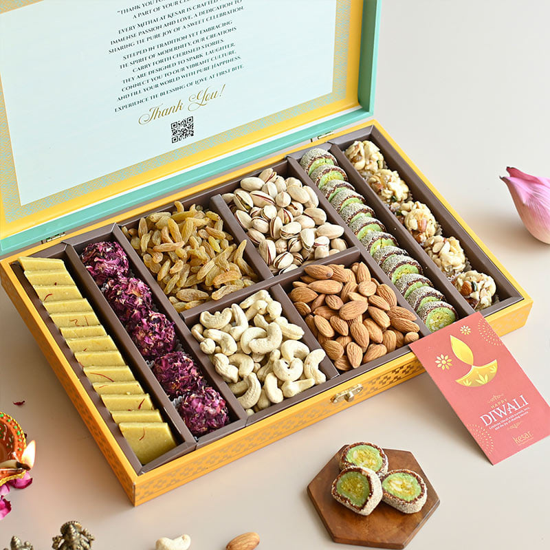 Sweets N Nuts Gourmet Box