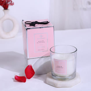 Rose & Black oud Scented Candle
