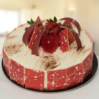 Classic Vanilla Berry Cake