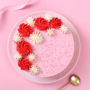 Textured Strawberry Swirls Cake