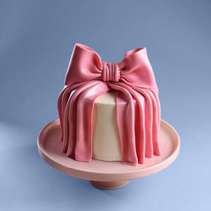 Grand Pink Bow Cake