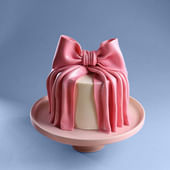 Grand Pink Bow Cake