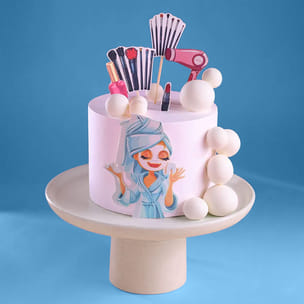 Glam N Makeup Queen Cake