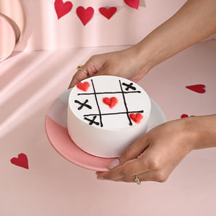 Tic Tac Toe Mini Cake