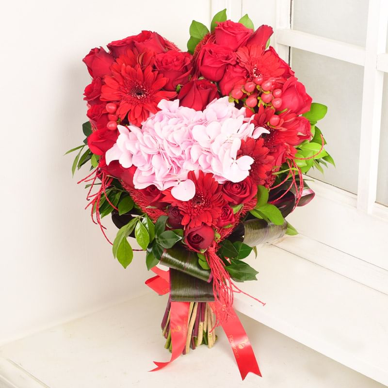Touch of Love - Roses With Gerberas