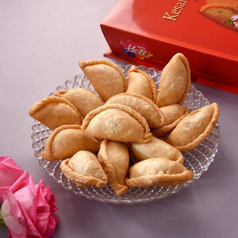 Traditional Holi Dry Gujiyas Gift