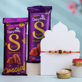 Traditional Rudraksha Rakhi With Chocolates