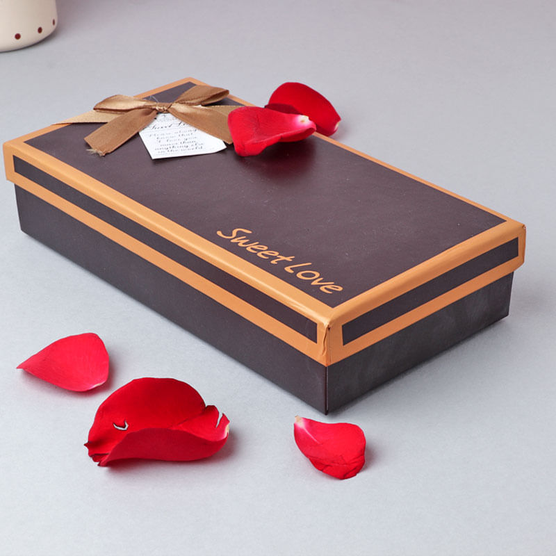 Twelve Blooms For Love N Passion For Valentines Day