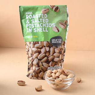 Send Designer Rakhi with Salted Pistachio in UK