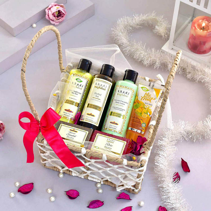 Valentines Natural Care Hamper