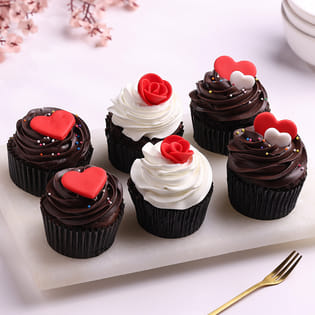 Valentines Special Choco Cupcakes With Hearts