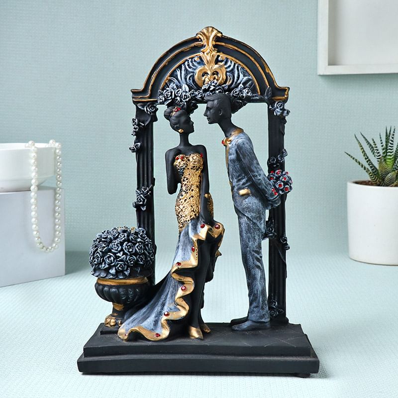 Vday Couple Figurine
