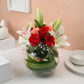 Buy Vibrant Romance Flowers Online by Floweraura