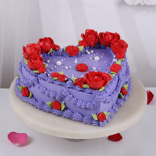 Vintage Rose Heart Chocolate Cake