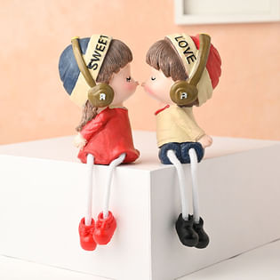 Sweet Love Kissing Couple Showpiece