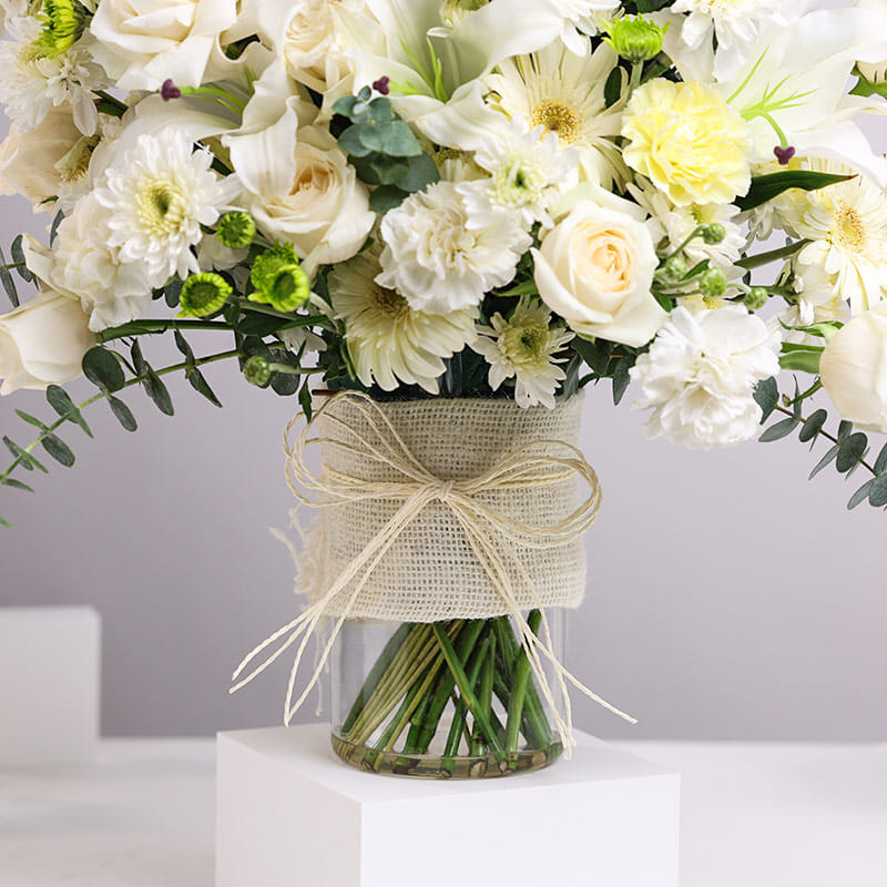 White Bloom Luxe