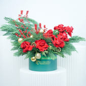 Xmas Greens N Red Roses Box